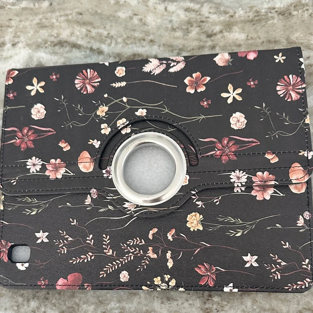 Elegant Floral Black Tablet Case